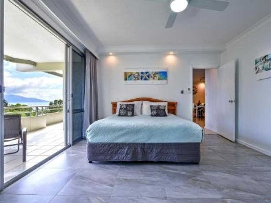 POINCIANA 101 HAMILTON ISLAND CENTRALLY LOCATED 3 BEDROOM, plus BUGGY!!, Whitsundays, QLD