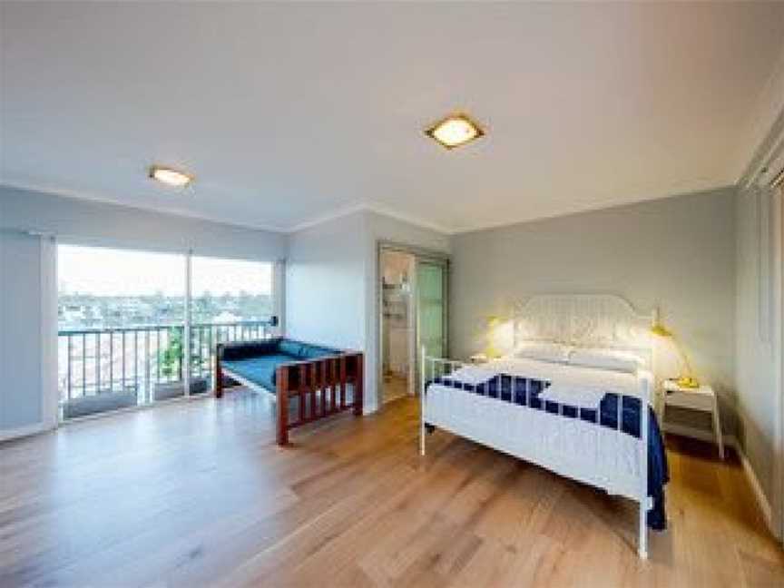 Sunset Island Resort, Accommodation in Surfers Paradise