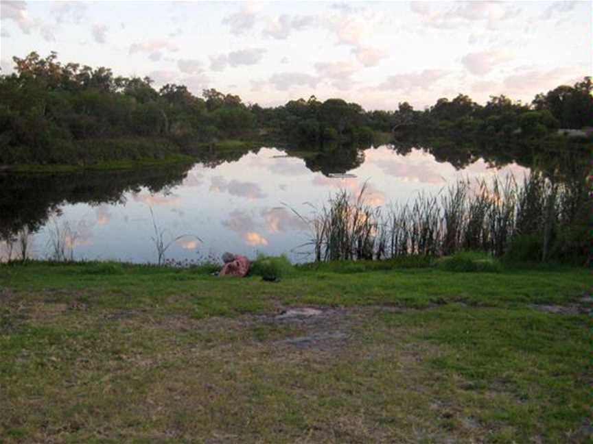 La Bonheur, Accommodation in Myalup