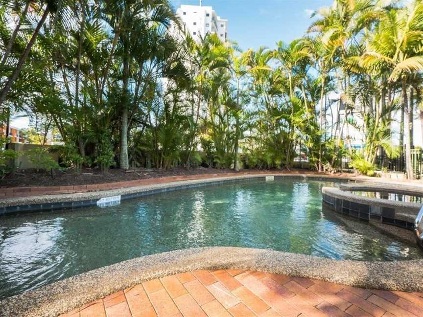 Surfers Hawaiian Holiday Apartments, Surfers Paradise, QLD