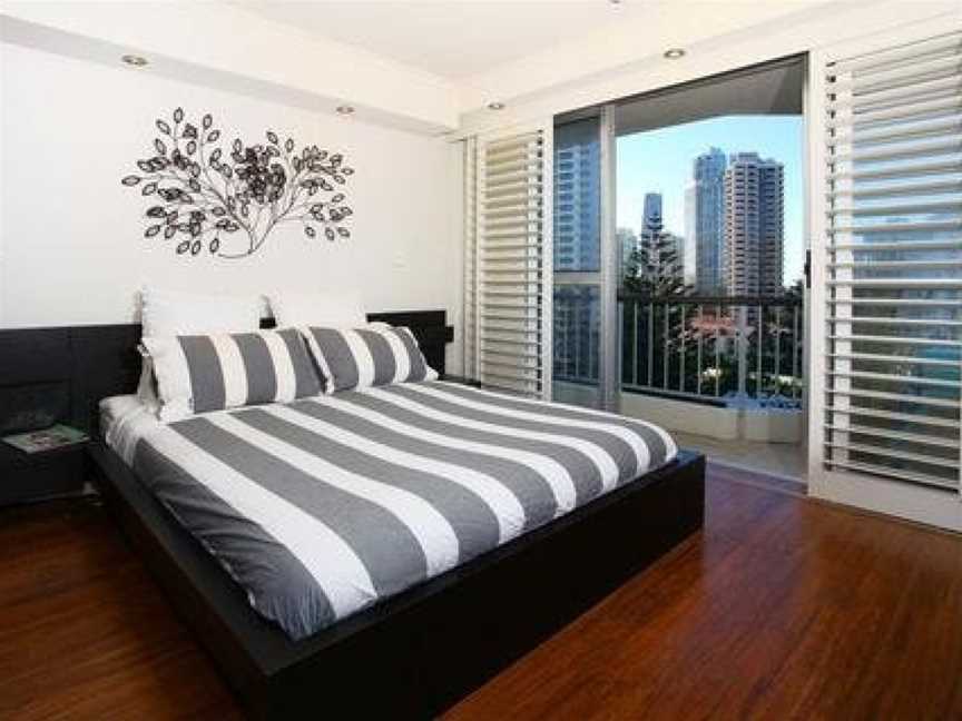 Surfers Beachside Holiday Apartments, Surfers Paradise, QLD