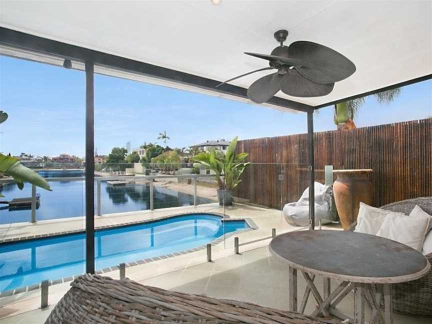 A PERFECT STAY - La Casetta, Broadbeach Waters, QLD