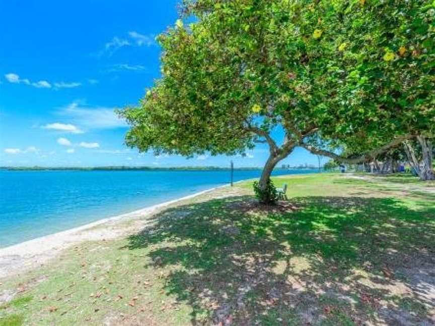 Crystal Waters Picnic Point, Maroochydore, QLD