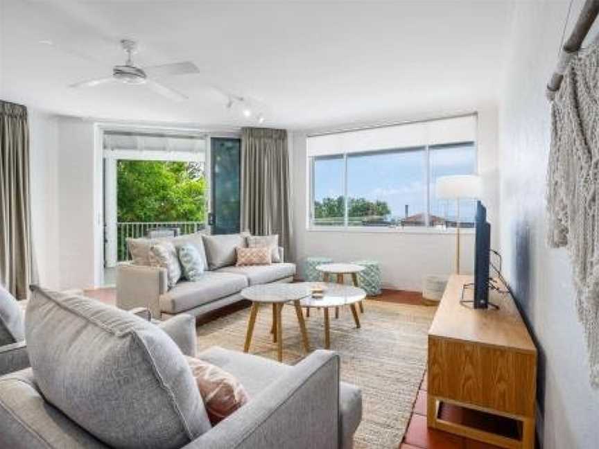 Modern & comfortable apartment close to the beach, Sunshine Beach, QLD