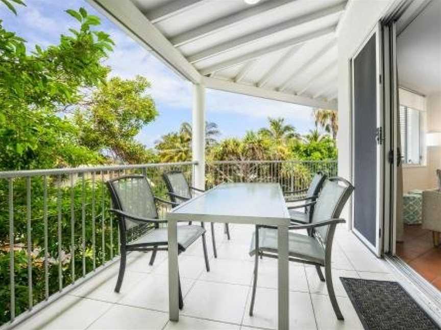 Modern & comfortable apartment close to the beach, Sunshine Beach, QLD