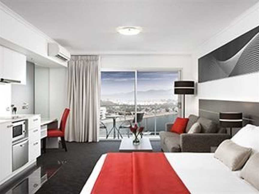 Oaks Townsville Metropole Hotel, Accommodation in South Townsville