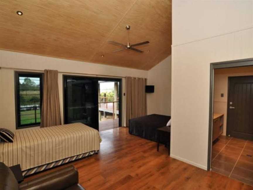 HENDERSON PARK FARM RETREAT, Kawana, QLD