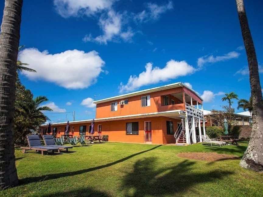 Seaspray Waterfront Holiday Units, Cooee Bay, QLD