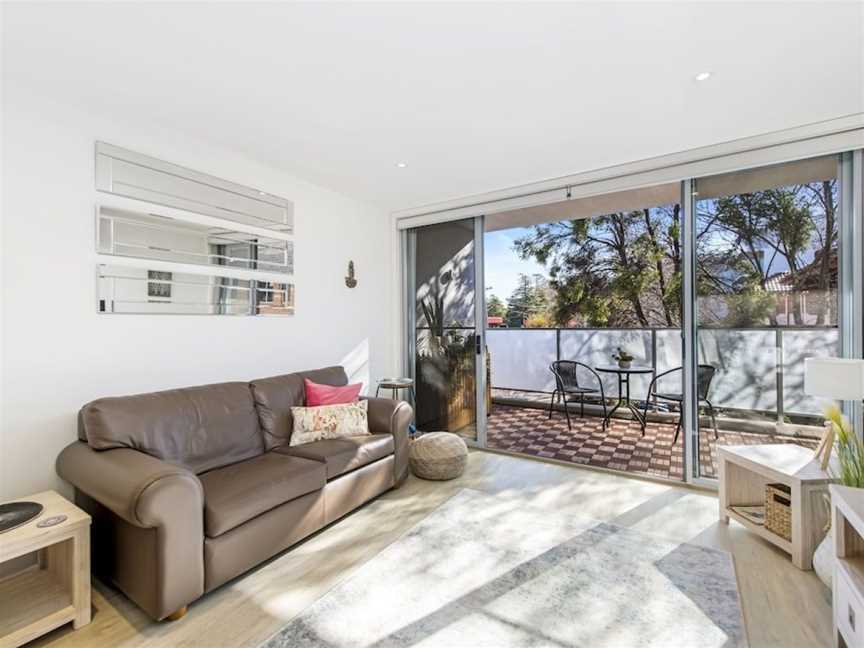 Accommodate Canberra - Envy, Accommodation in Braddon