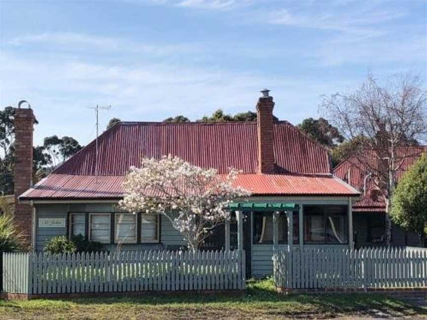 Kerrellie Cottages 2, 4 & 8 Reid Street, Strahan, TAS