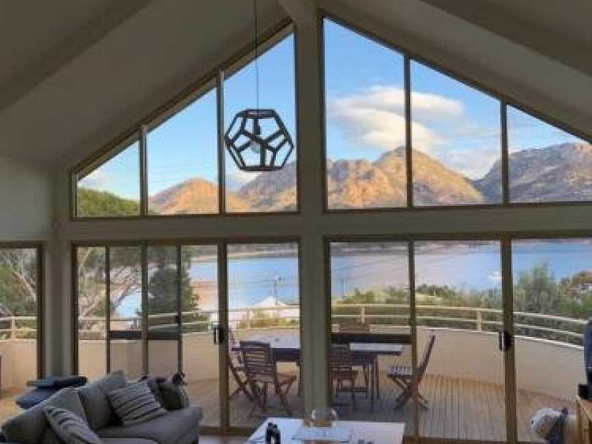 Freycinet Beach House, Coles Bay, TAS