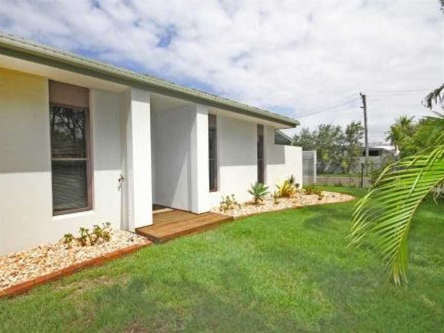 6 Petrie Ave, Marcoola, Pet Friendly, Linen supplied, Marcoola, QLD