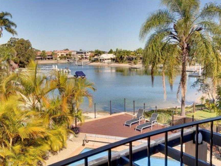 Tarcoola 41 - Five Bedroom Canal Home with Pool, Mooloolaba, QLD