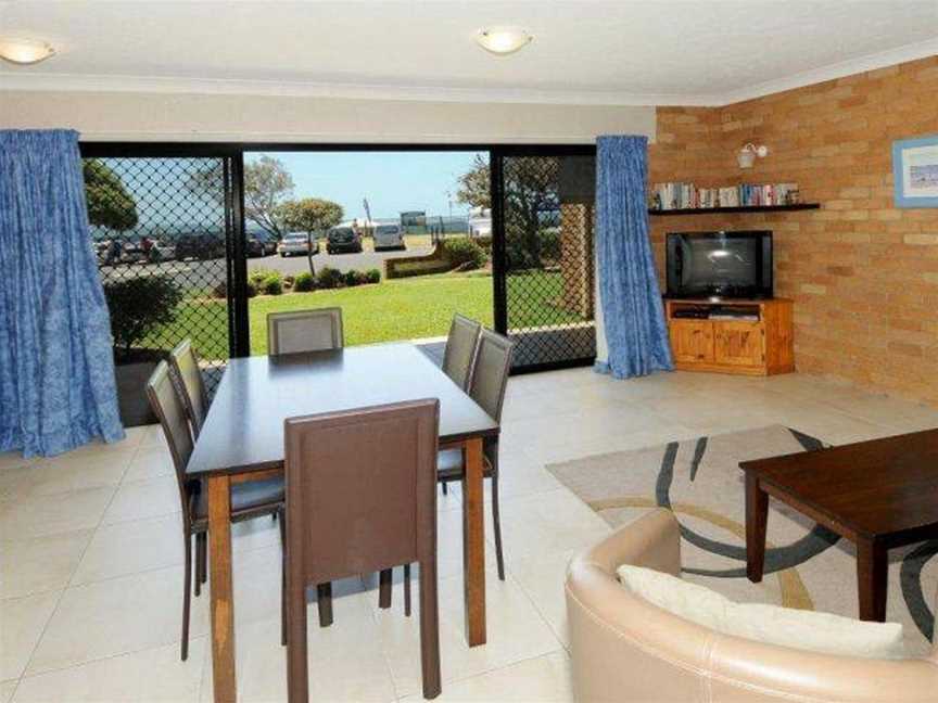 Illawong 2 Beachfront Holiday Apartment, Mooloolaba, QLD