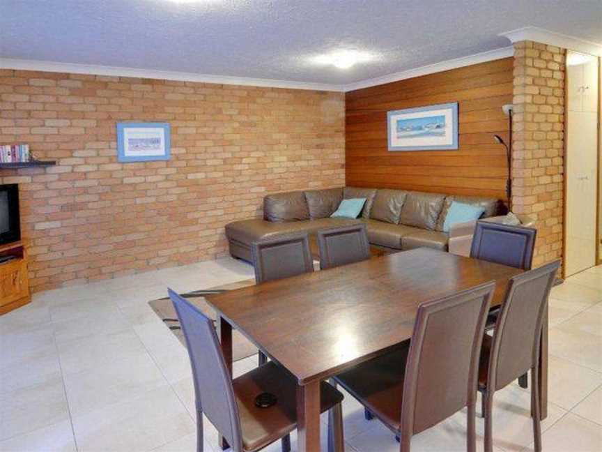 Illawong 2 Beachfront Holiday Apartment, Mooloolaba, QLD