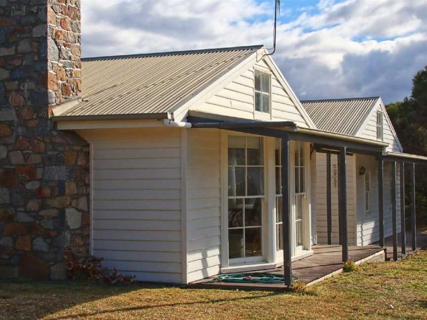 White Shell Cottage, Accommodation in Falmouth