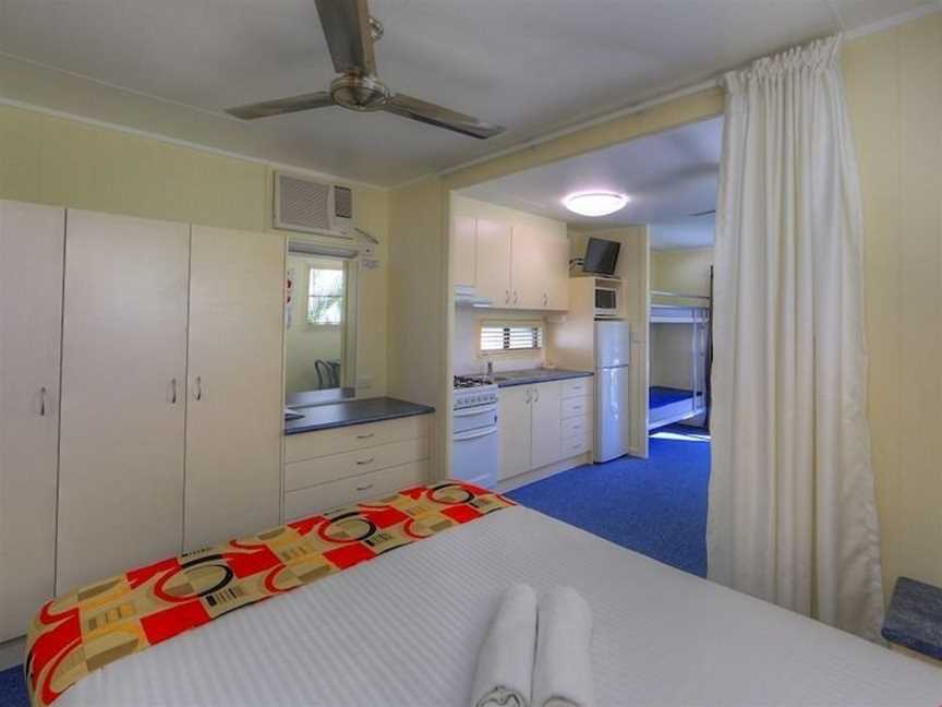 Alex Beach Cabins and Tourist Park, Alexandra Headland, QLD