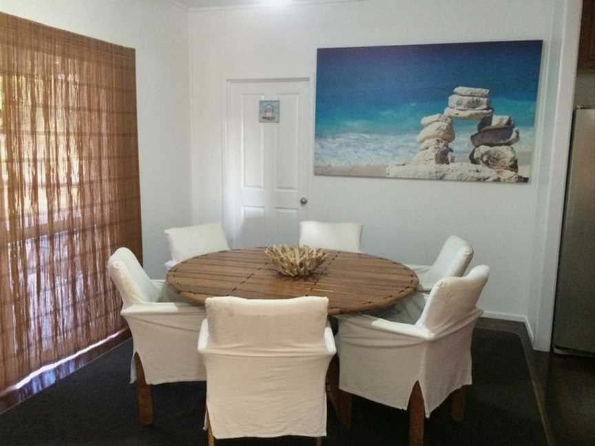 Beachside Bed & Breakfast, Accommodation in East Mackay