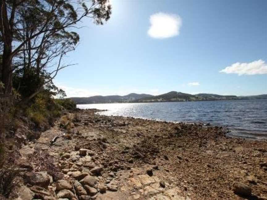 Tranquil Point, Deep Bay, TAS