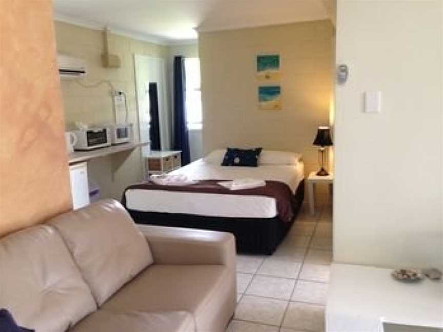 La Solana Holiday Units - MACKAY - Blacks Beach, Blacks Beach, QLD