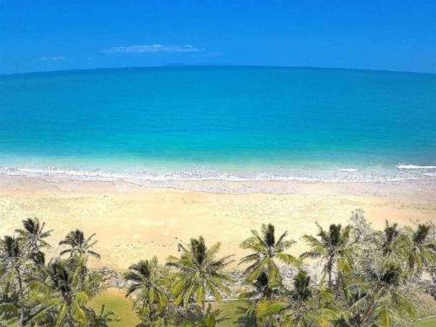 ABSOLUTE BEACH FRONT MACKAY - Comfort Resort Blue Pacific, Blacks Beach, QLD