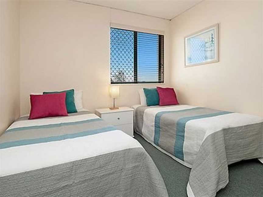 Fairseas Holiday Apartments, Golden Beach, QLD