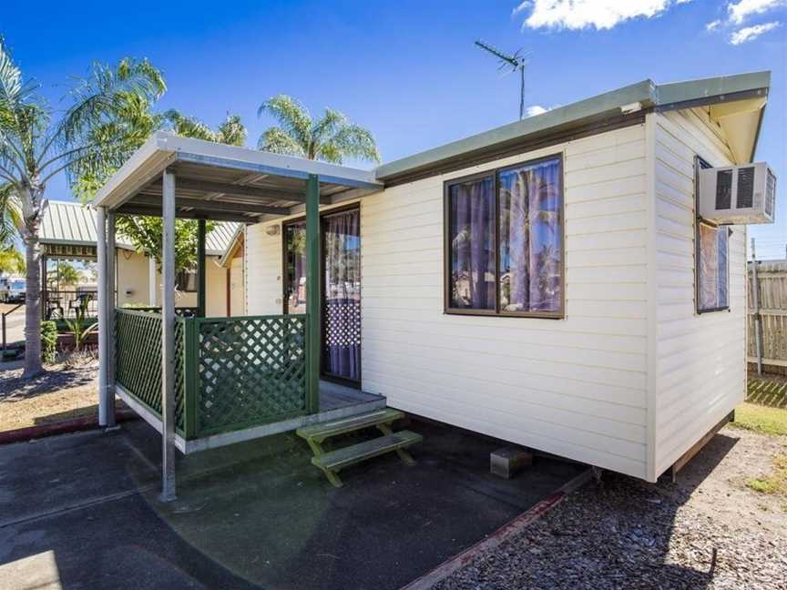 Townsville Lakes Holiday Park, Currajong, QLD