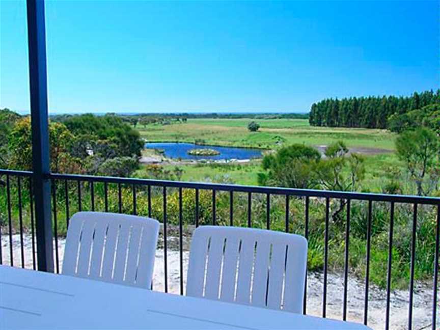 Nutkin Lodge, Accommodation in Peaceful Bay