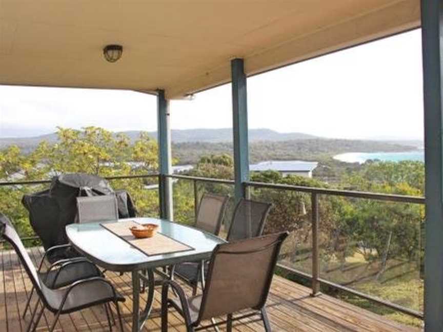 Lazy Wave Beach House, Binalong Bay, TAS