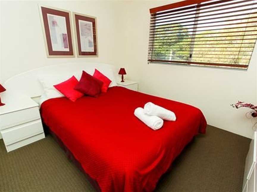 Sanctuary Lake Apartments, Currumbin, QLD