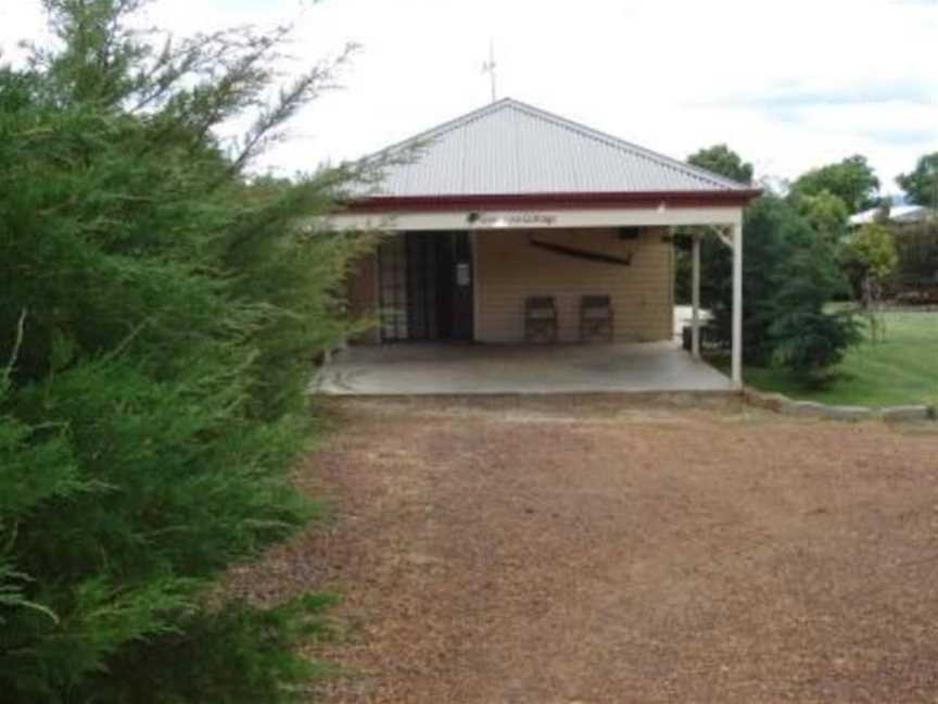 GUMTREES COTTAGE, Ross, TAS