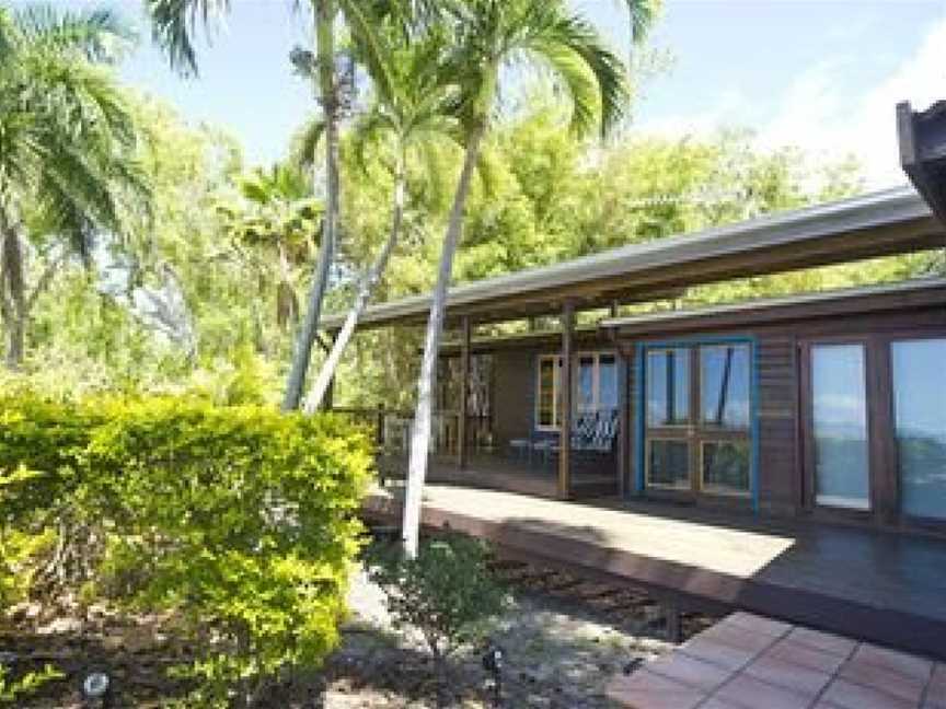 Salty House, Nelly Bay, QLD