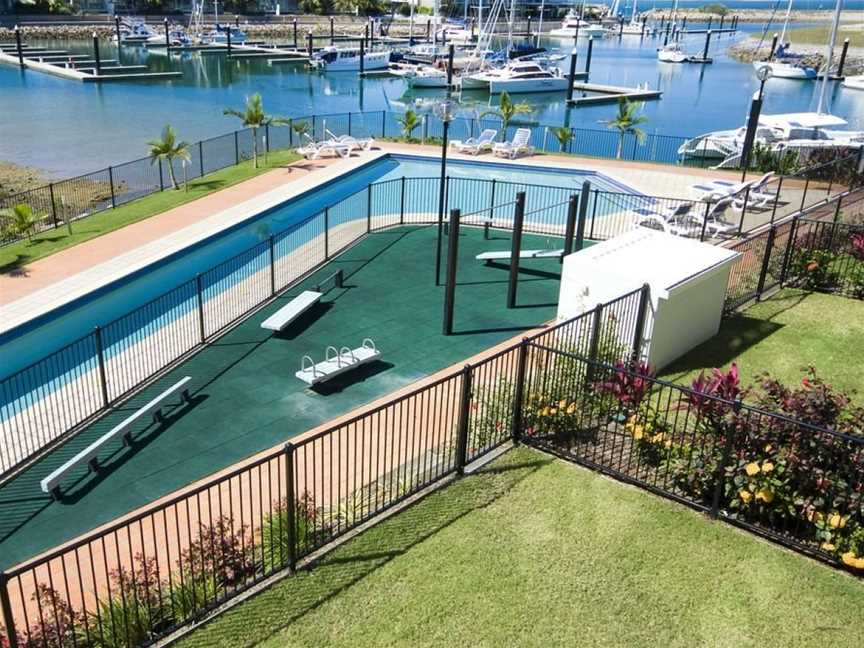 Beachside Magnetic Harbour Apartments, Nelly Bay, QLD