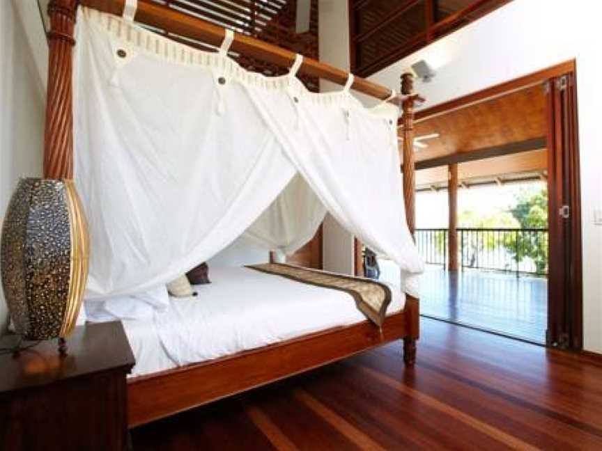 Villa Kembali, Horseshoe Bay, QLD