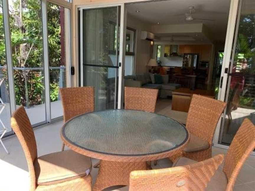 Beach House Apartment 1, Mission Beach, QLD