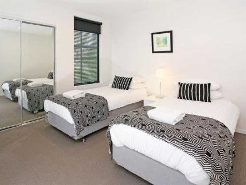 Back of the Block Bulimba - Executive 3BR Bulimba apartment with leafy outlook, Bulimba, QLD