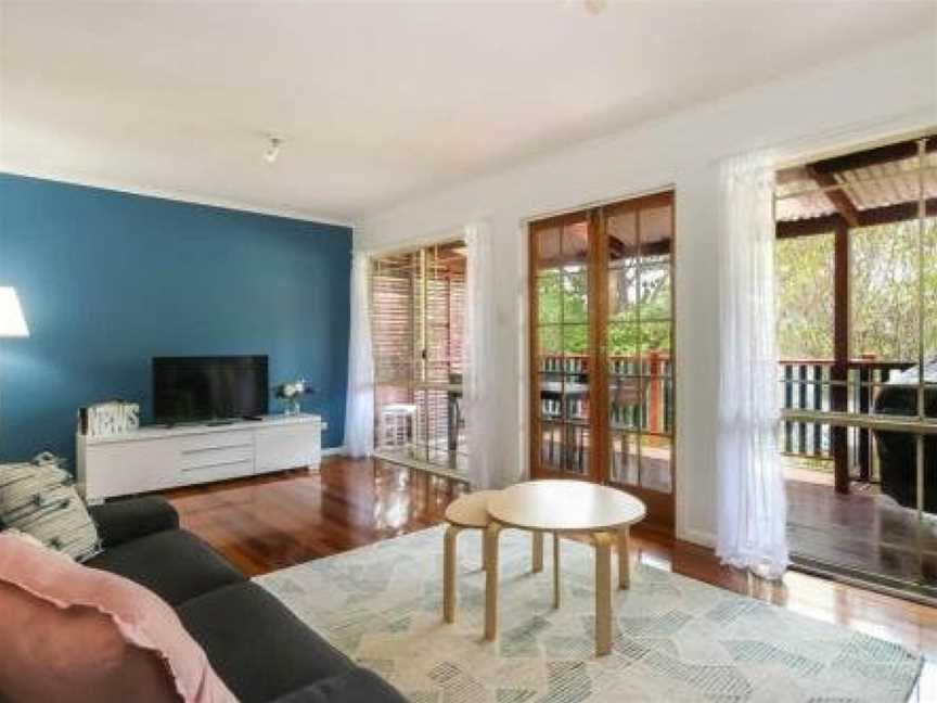 Stylish 3BD Family Home in Leafy Paddington!, Paddington, QLD