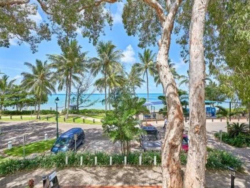 Beach Club Private Apartments Palm Cove, Palm Cove, QLD