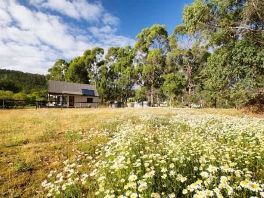 Herons Rise Vineyard Accommodation, Kettering, TAS