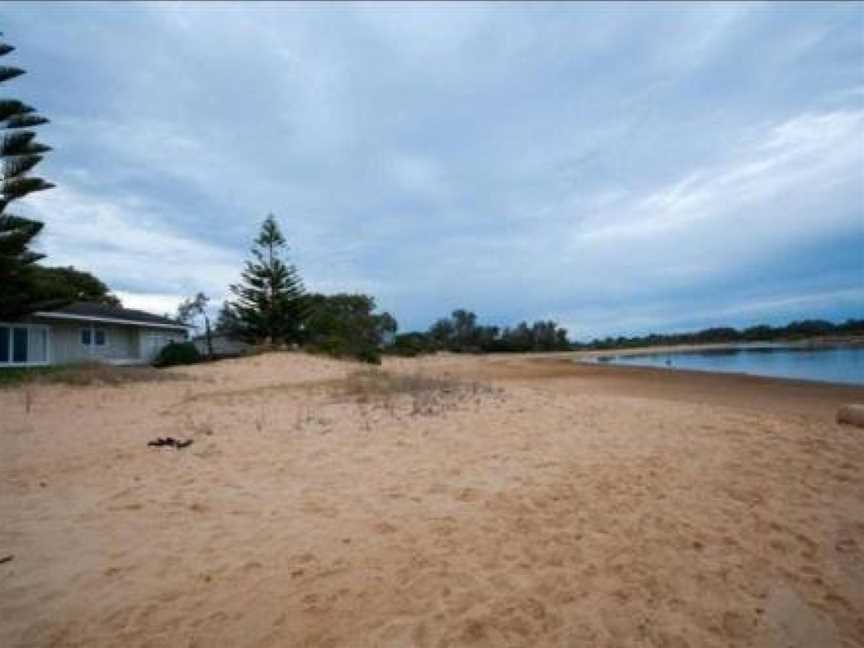 Jetty Road on the Beach, Lakes Entrance, VIC