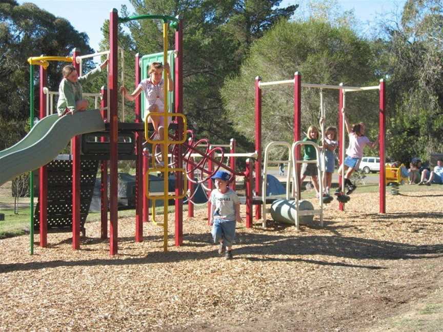 Beechworth Lake Sambell Caravan Park, Beechworth, VIC