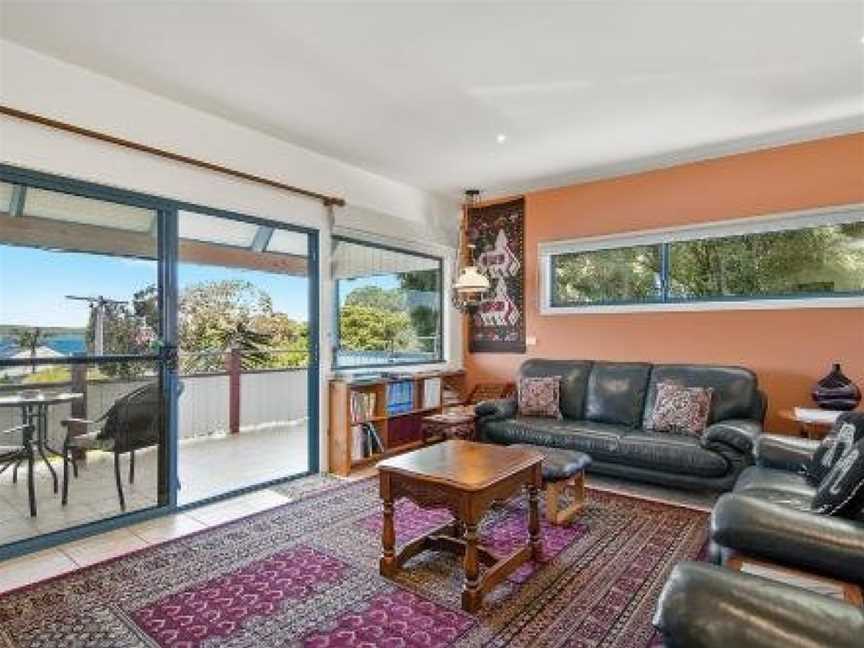 Black Dolphin Beach Penthouse, Cape Woolamai, VIC