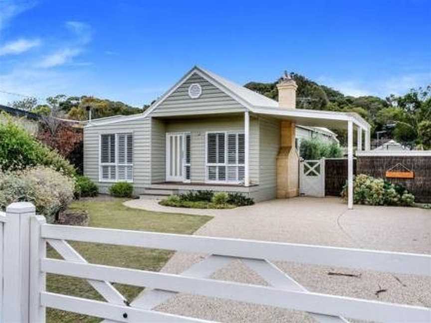 Cute Cottage on Cain - beach at end of street, Rye, VIC