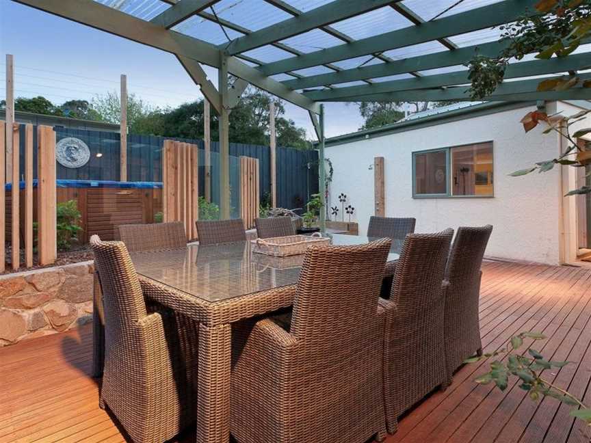 Luxury Retreat Just Above The Beach - The Beachnest, Dromana, VIC