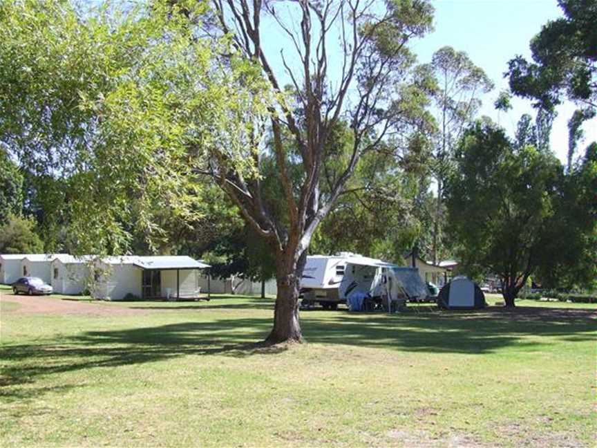 Fontys Pool and Caravan Park, Accommodation in Manjimup