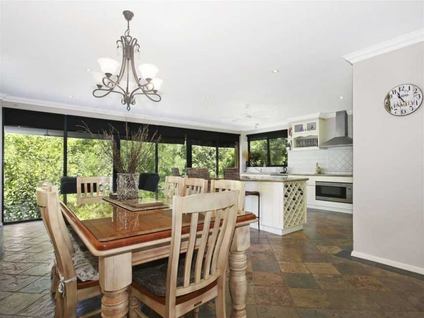 Canyons Bend - 5 Minute walk to shops and cafes, Bright, VIC