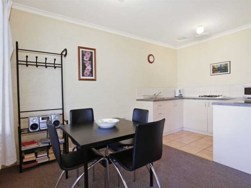 Snowstream Riverside Apartments - Unit 1, Bright, VIC