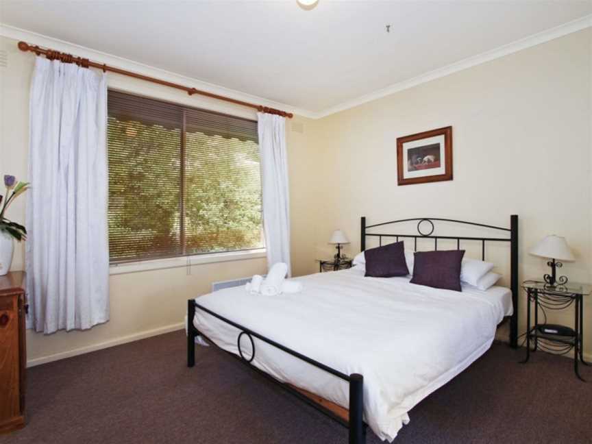 Snowstream Riverside Apartments - Unit 1, Bright, VIC