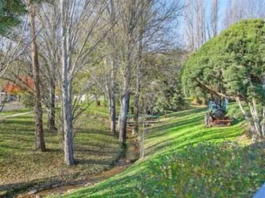 Couples on the Park - Great location!, Bright, VIC