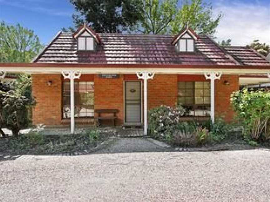 Kookaburra's Nook - pet friendly with pool, Bright, VIC